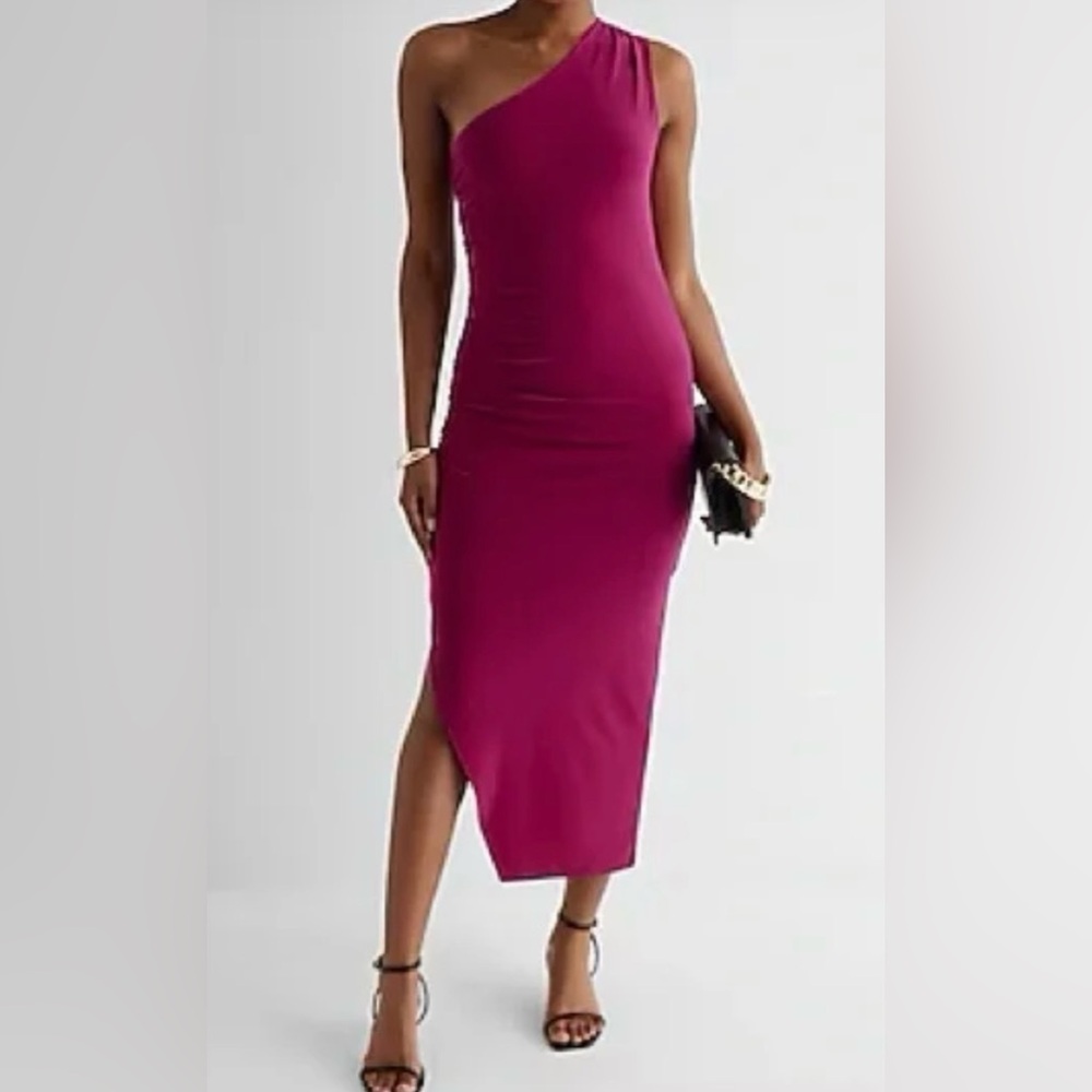 Express One Shoulder Ruched Side Midi Dress